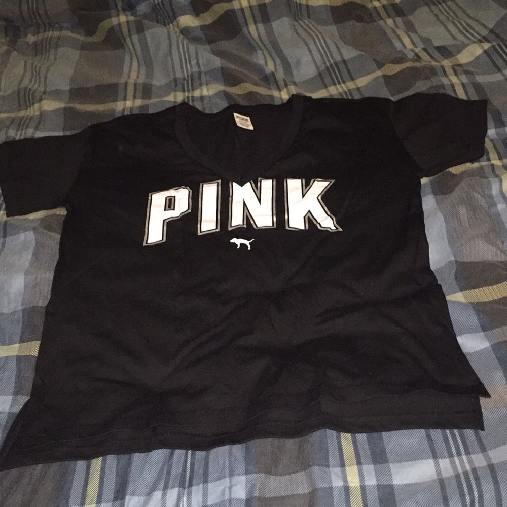VS PINK Tee